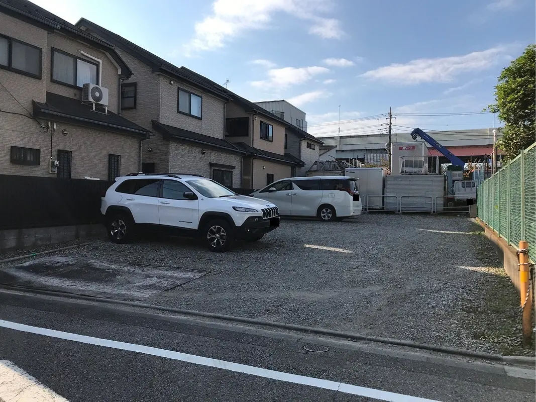 足立区鹿浜２丁目　月極駐車場